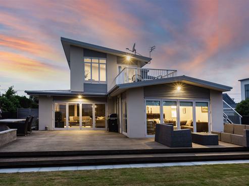 40 Rocking Horse Road, Southshore