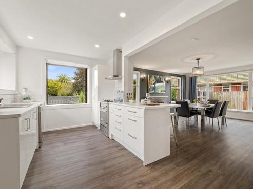 16 Ilfracombe Place, Burnside