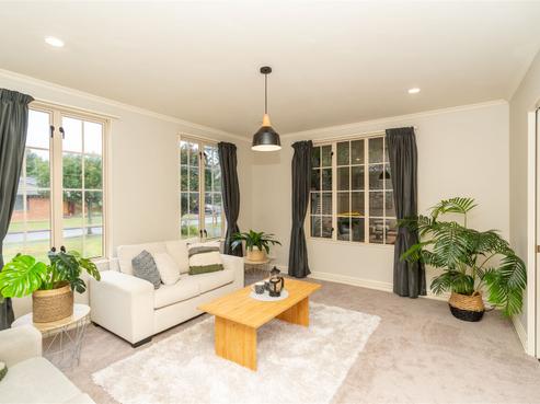 37 Nielsen Gardens, Rototuna