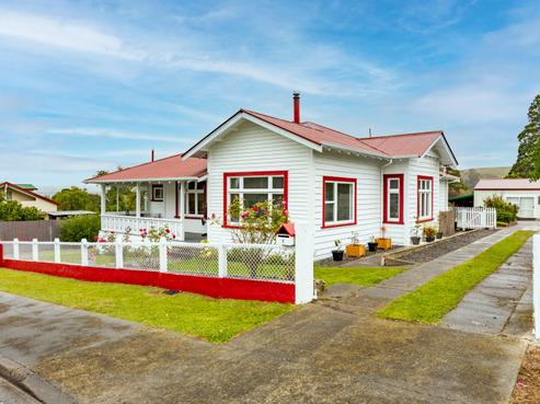 2 Matthew Street, Waipawa