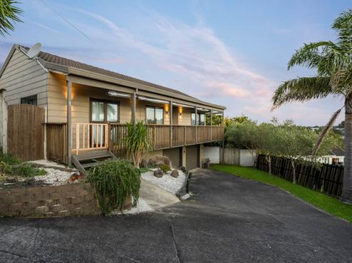 2/80A Athena Drive, Totara Vale