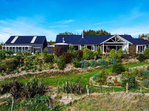 98 Loch Views Road, Acacia Bay
