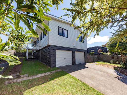 24 Meadowvale Rise, Titirangi