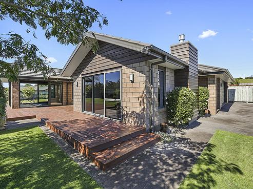 8 Settlers Close, Whalers Gate