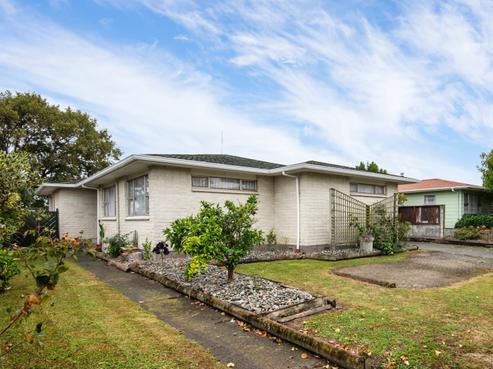 46 John F Kennedy Drive, Milson