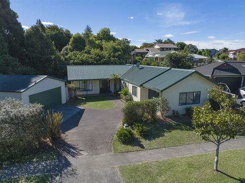 36 John Webb Drive, Glenview