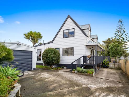 6B Dobell Road, Stanmore Bay