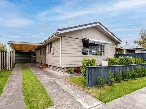 37A Ryan Crescent, Greenmeadows