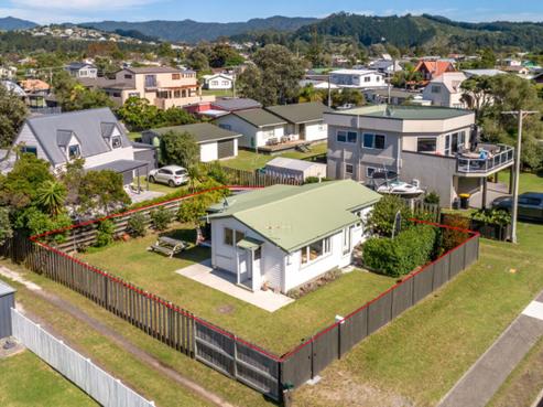 603 Ocean Road, Whangamata