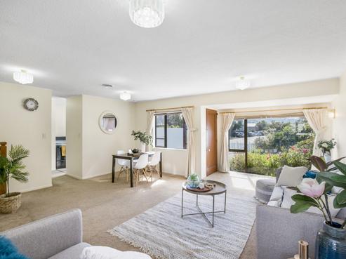 9/17 Randwick Crescent, Moera