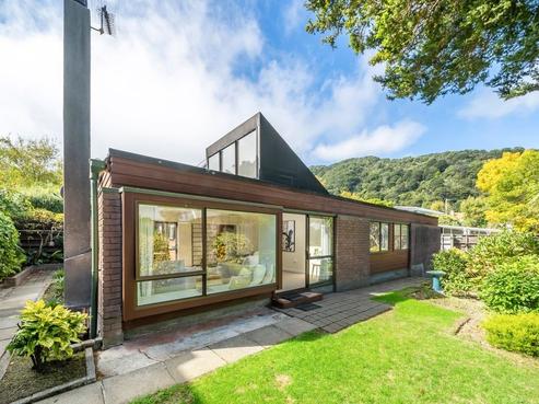 1A Lady Bell Grove, Lowry Bay