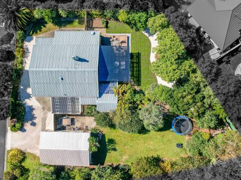 6 Laura Lane, Brightwater