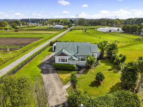 15 Trotting Course Drive, Kumeu