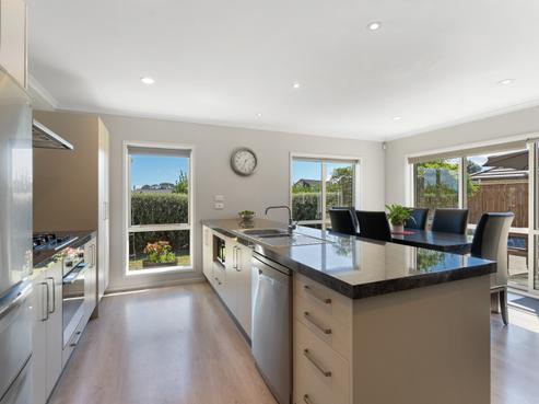 71 Waterstone Avenue, Paraparaumu