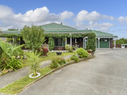 120 College Place, Poike