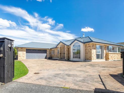 11 Oakwood Place, Pukekohe
