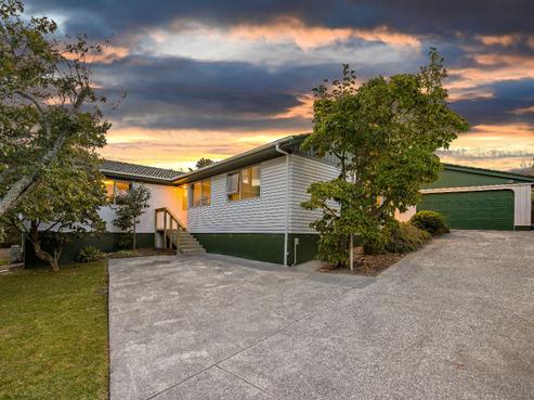 37 Bodi Place, Te Atatu South