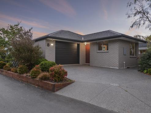 8 Moncks Bay Lane, Moncks Bay