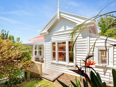 49 West Lynn Road, Titirangi