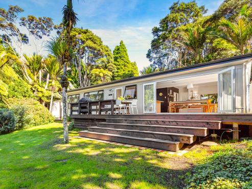 282 Shaw Road, Titirangi
