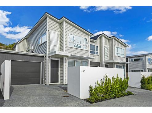 17 Sanremo Lane, Stanmore Bay