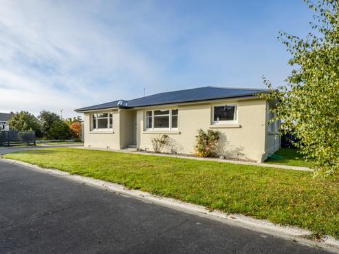 48 Saturn Street, Strathern