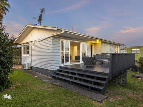 20 Edgerton Road, Te Atatu Peninsula