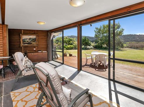 527 Helmsdale Road, Waipu