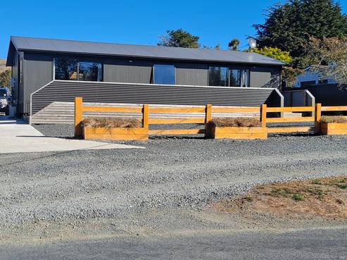 7 Merrie Creek Road, Clinton and Surrounds