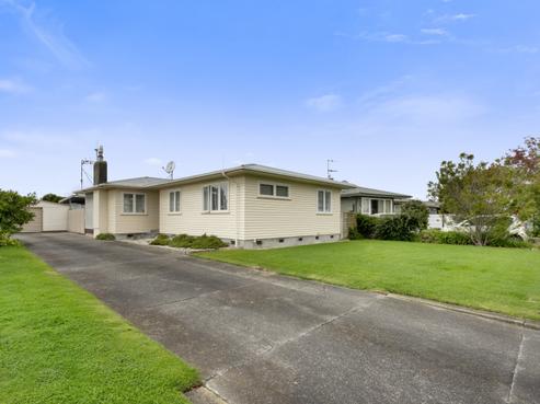 31 Downing Avenue, Pirimai