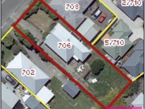 706 Worcester Street, Linwood