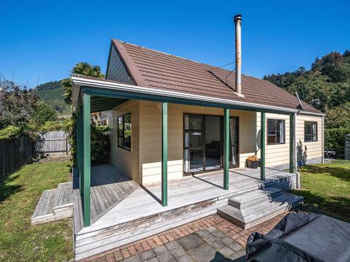 5 Hillside Lane, The Brook