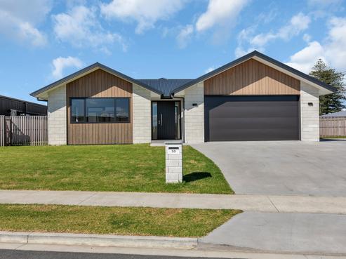 33 Breton Drive, Waipu