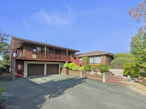 44 Farnham Drive, Richmond