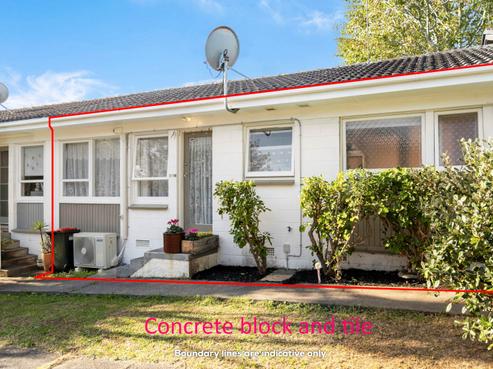 2/14 Commodore Drive, Lynfield