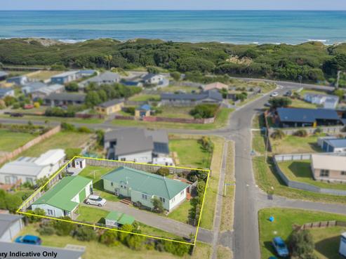 12 Te Kiri Street, Himatangi Beach