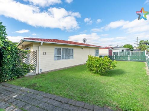 12 Saulbrey Grove, Woburn