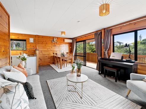 2/18 Clensmore Place, Torbay