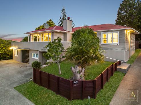 345 Triangle Road, Massey