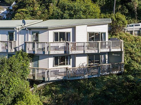 129 Raroa Road, Aro Valley