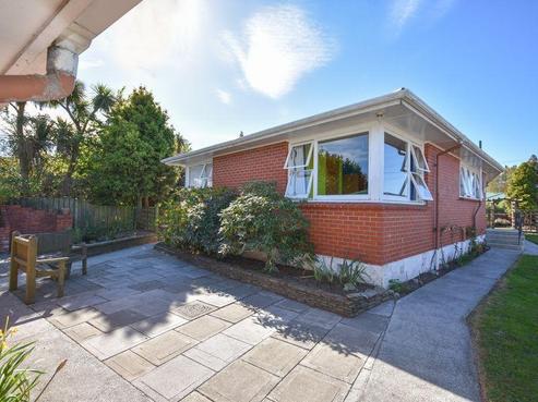 19 Springfield Road, Milton