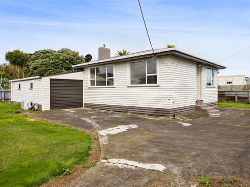32A Terou Street, Manaia