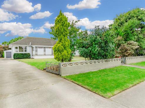 33 Mazengarb Road, Paraparaumu Beach