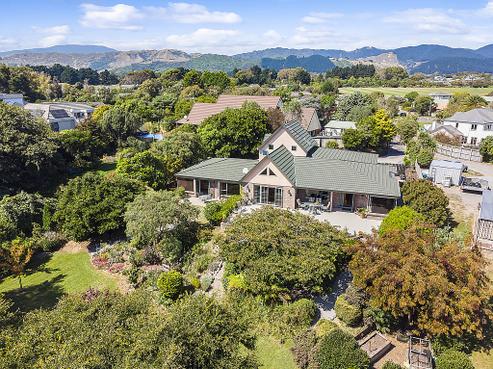 21 Wood Leigh, Paraparaumu Beach