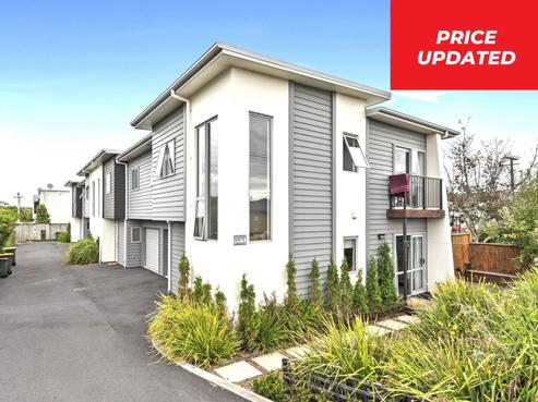 2/144 Old Farm Road, Hamilton East