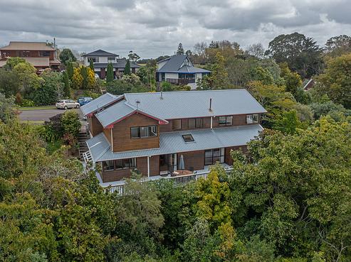 32 Springdale Grove, Fitzherbert