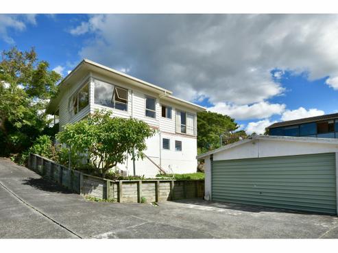 8 Ocean View Road, Hatfields Beach