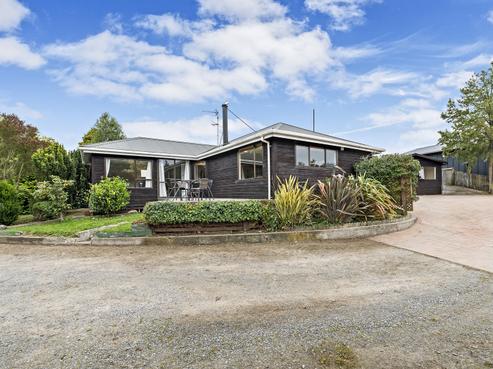 1 Beach Crescent, Waikuku Beach