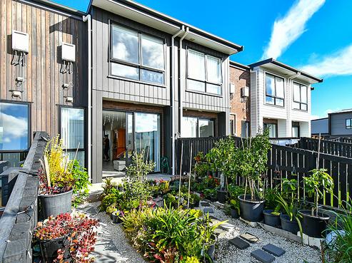 51 Te Aparangi Road, Papakura
