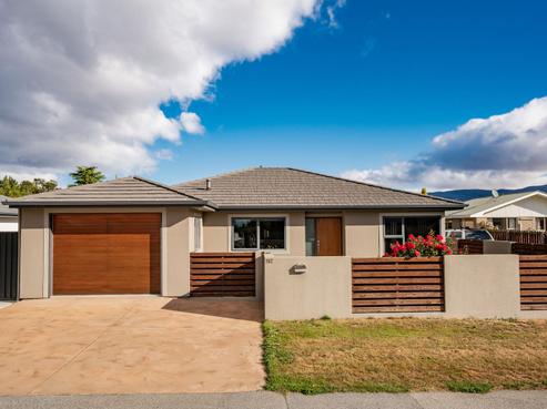 112 Neplusultra Street, Cromwell